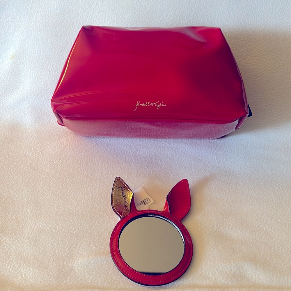 Kendall & Kylie Makeup bag with mirror